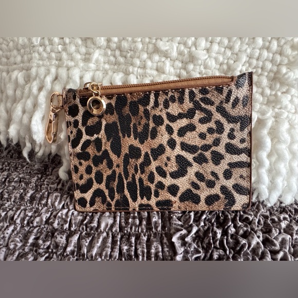 NWOT Leopard Print Tote Bag Set - Picture 8 of 9